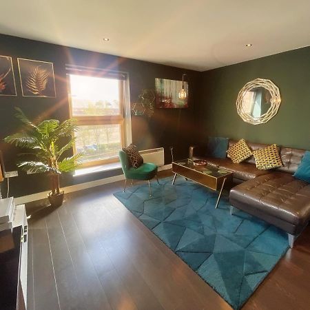 Historic Clock Tower Apartment With Rooftop Terrace And Free Secure Parking Шефилд Екстериор снимка