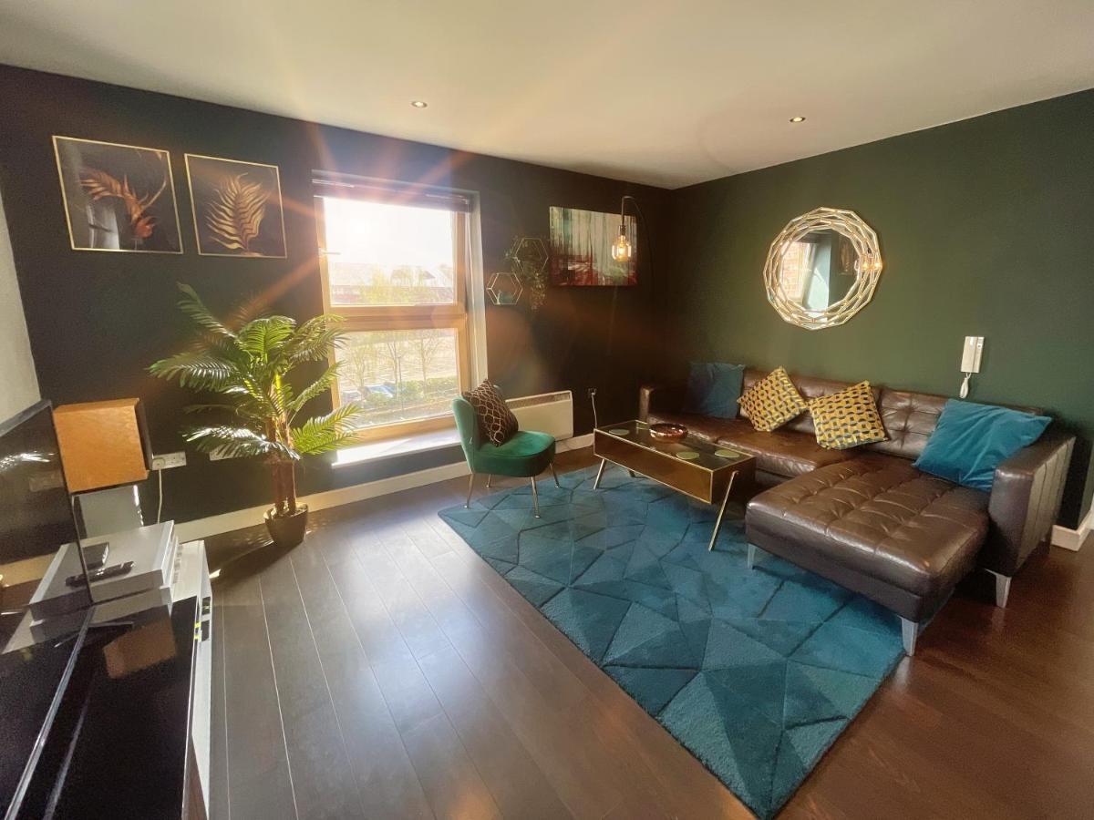 Historic Clock Tower Apartment With Rooftop Terrace And Free Secure Parking Шефилд Екстериор снимка